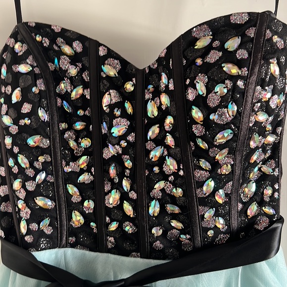 Cocktail dress - Picture 2 of 8